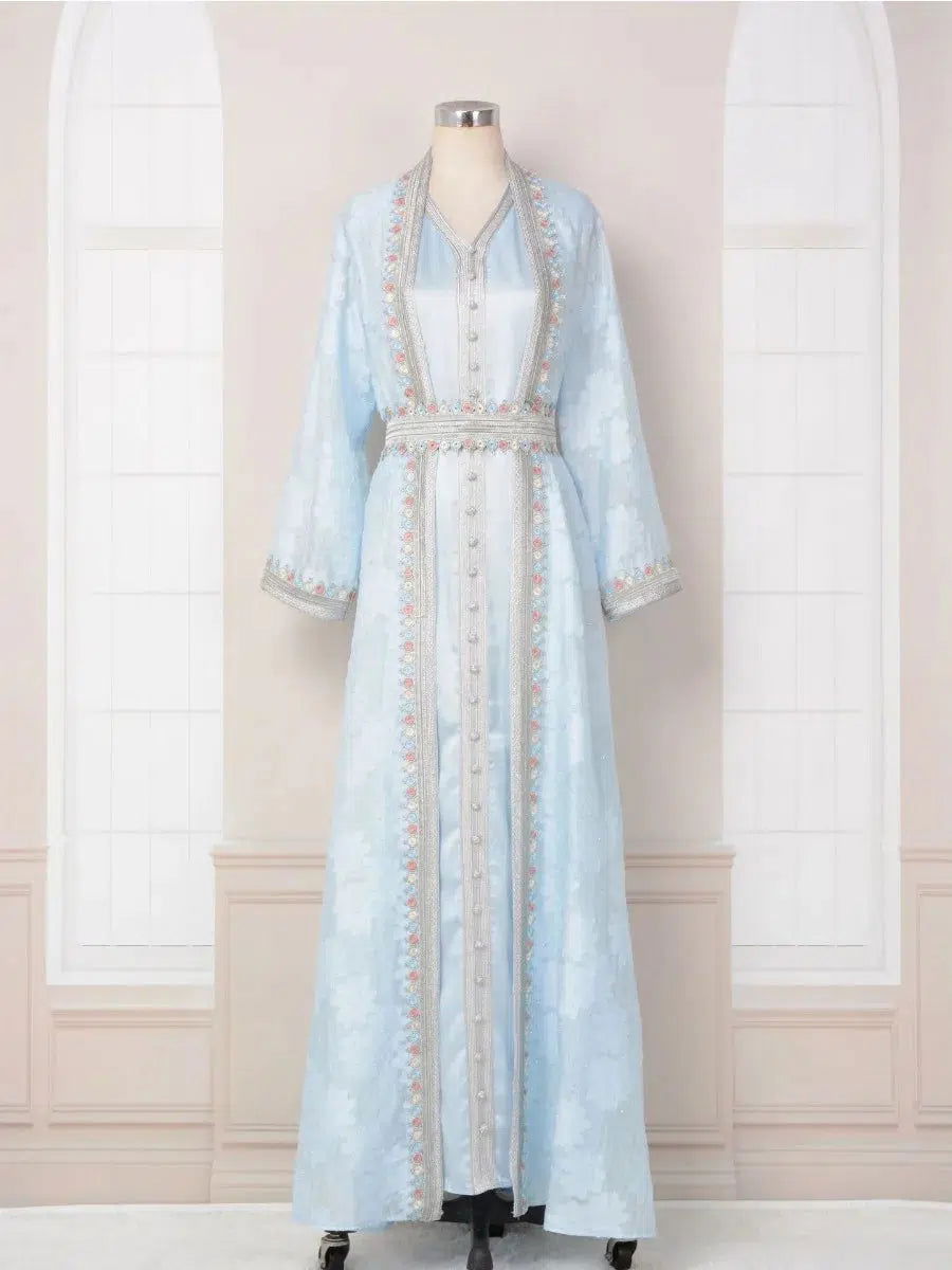 Hellblauer marokkanischer Kaftan