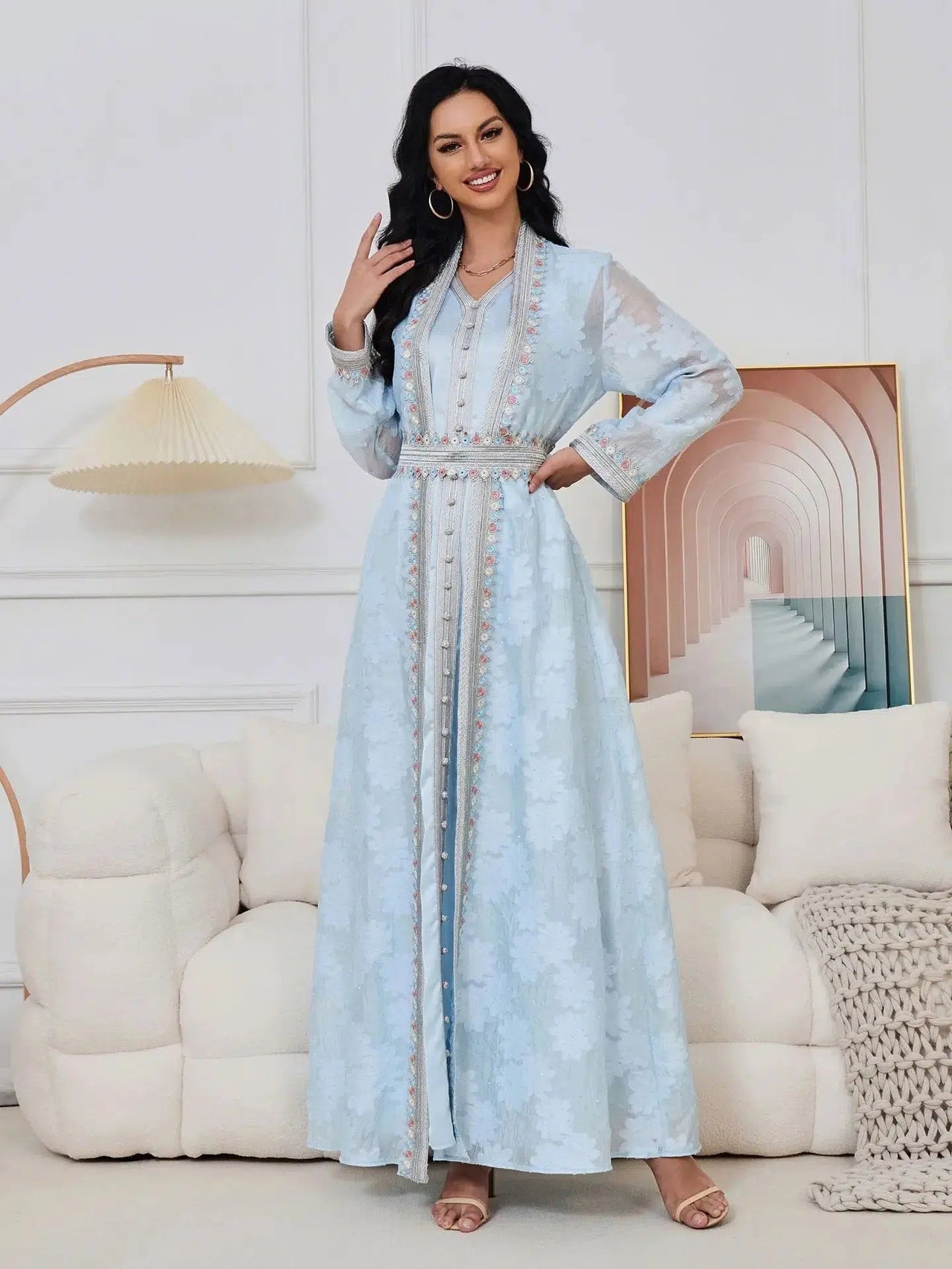Hellblauer Kaftan